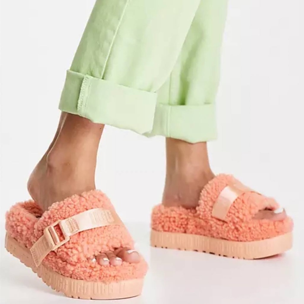 Ugg Fluffita Slipper in Beverly Pink